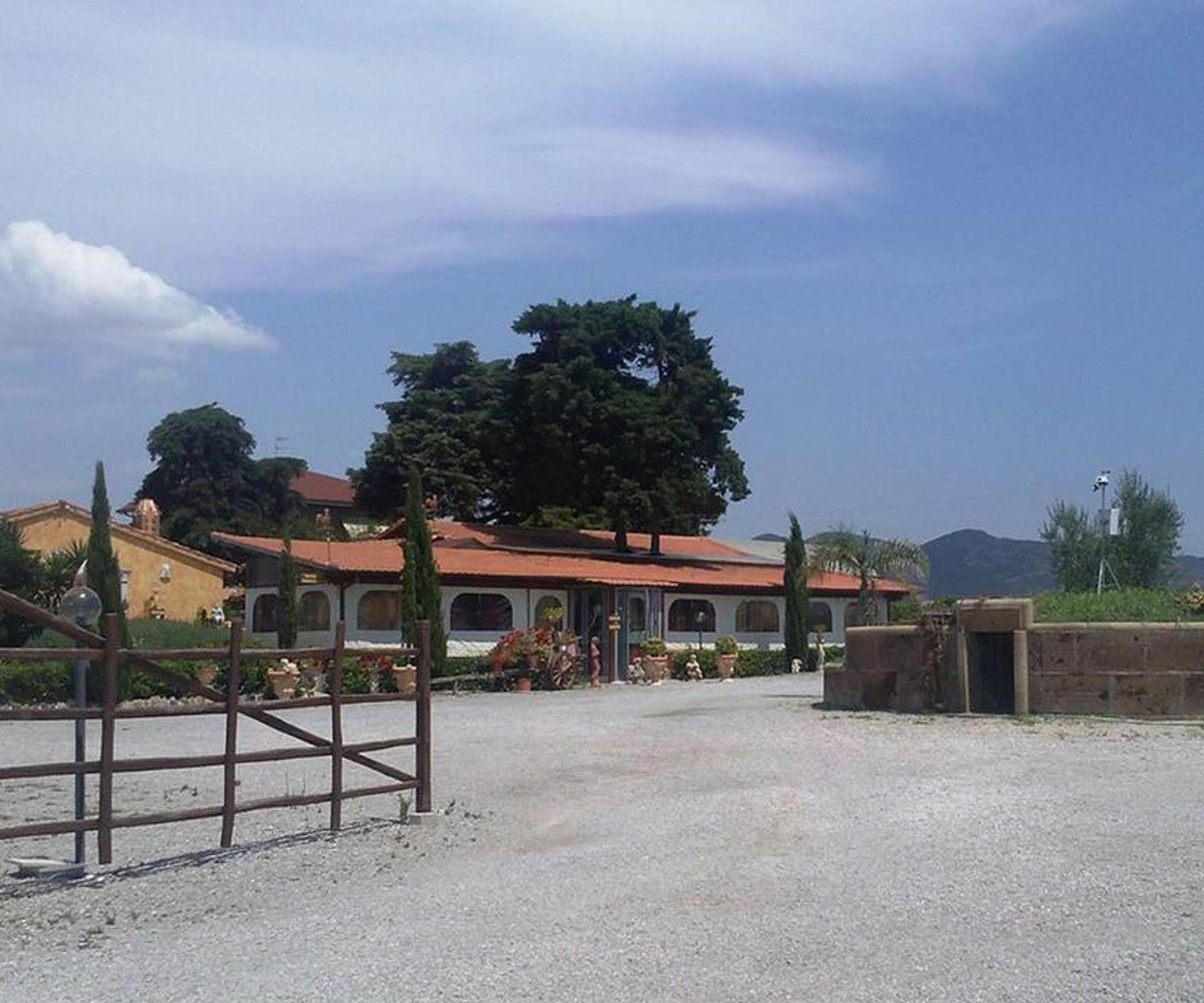 Agriturismo Borgo Dell'Aschetto Marina di Cerveteri Екстериор снимка